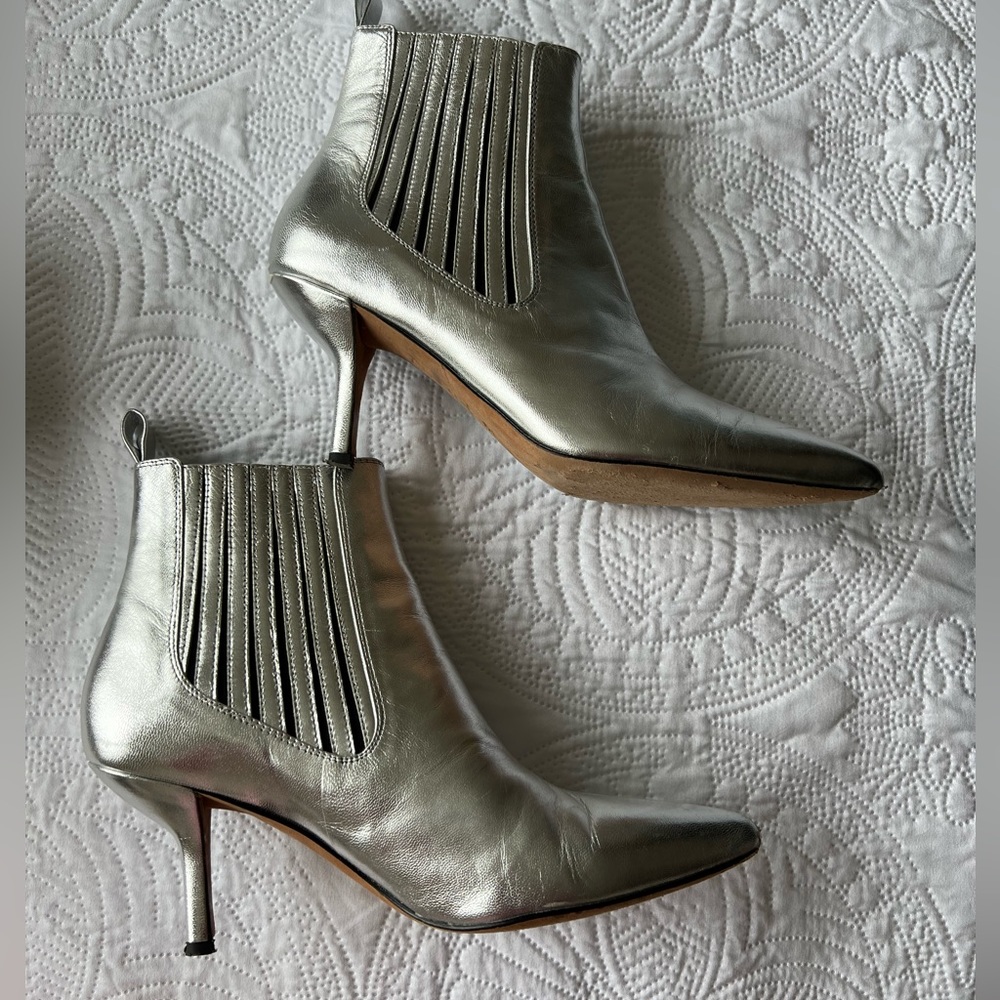 Dvf silver boots great condition